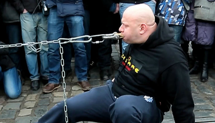 Львів’янин збирається протягнути зубами корабель вагою 770 тонн Львів’янин збирається протягнути зубами корабель вагою 770 тонн