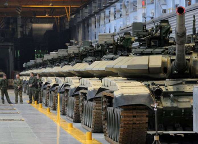 Львівський бронетанковий завод випустив новий тягач для танків Львівський бронетанковий завод випустив новий тягач для танків