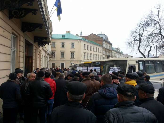 Перед судом постане матір, яка на 5 днів залишила без їжі своїх малолітніх дітей Перед судом постане матір, яка на 5 днів залишила без їжі своїх малолітніх дітей