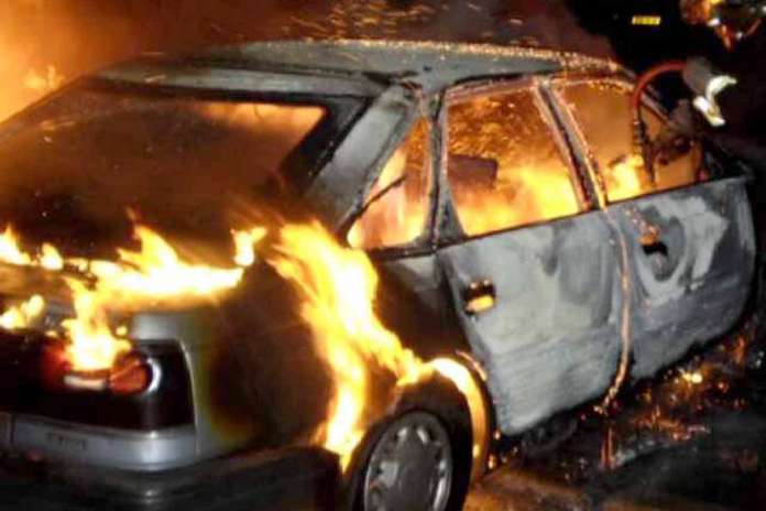 На Львівщині гасили три пожежі в автомобілях На Львівщині гасили три пожежі в автомобілях