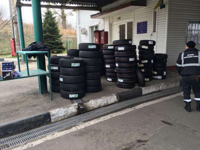 На Львівщині затримали рекордну кількість автозапчастин На Львівщині затримали рекордну кількість автозапчастин