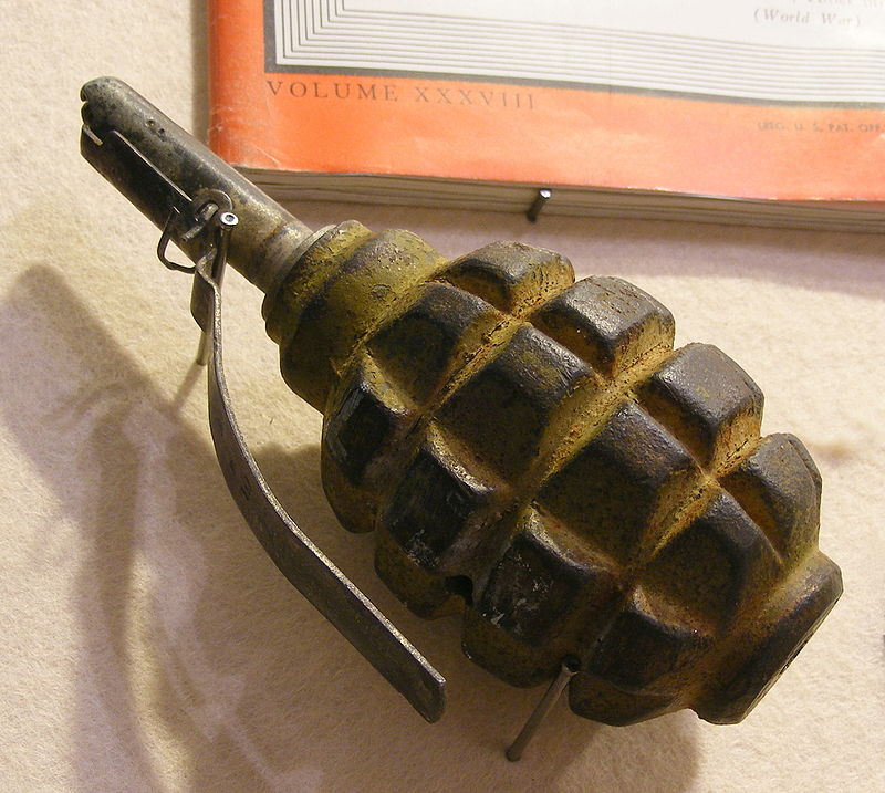 800px-F1_grenade_Soviet_RCR_Museum