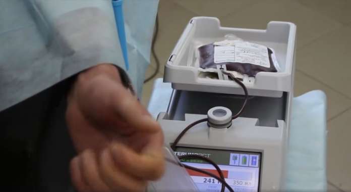 У Львові майже півсотні поліцейських здавали кров для потерпілої дитини в ДТП У Львові майже півсотні поліцейських здавали кров для потерпілої дитини в ДТП
