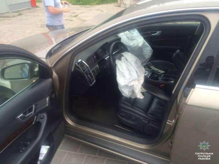 Стали відомі подробиці аварії на Стрийській-Володимира Великого (фото) Стали відомі подробиці аварії на Стрийській-Володимира Великого (фото)