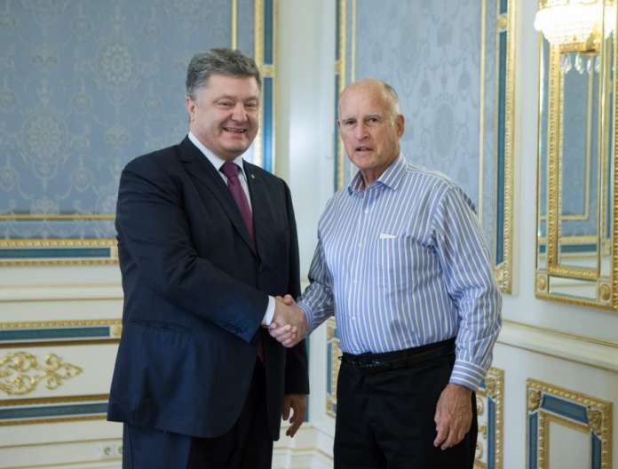 Петро Порошенко провів зустріч із Губернатором Каліфорнії Джеррі Брауном Петро Порошенко провів зустріч із Губернатором Каліфорнії Джеррі Брауном