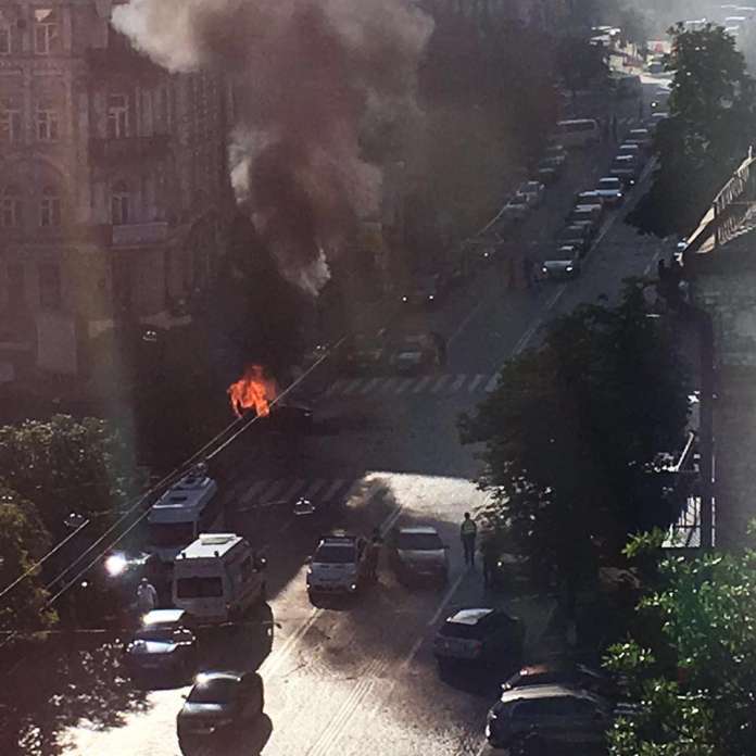 З’явилося фото вибуху авто, в якому загинув журналіст Павло Шеремет (фото) З’явилося фото вибуху авто, в якому загинув журналіст Павло Шеремет (фото)