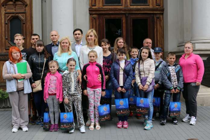 12 дітей учасників АТО поїхали відпочивати у Латвію 12 дітей учасників АТО поїхали відпочивати у Латвію