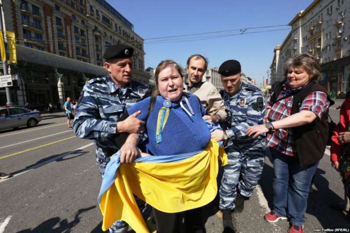 Мій народ повинен на колінах благати українців про прощення, – російська опозиціонерка Мій народ повинен на колінах благати українців про прощення, – російська опозиціонерка