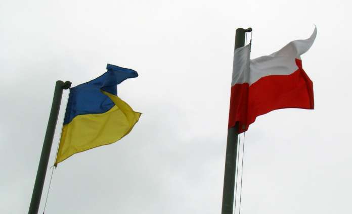 Такі ухвали активізують крайні середовища в обох країнах, – дипломат про скандальне рішення Сенату Польщі Такі ухвали активізують крайні середовища в обох країнах, – дипломат про скандальне рішення Сенату Польщі
