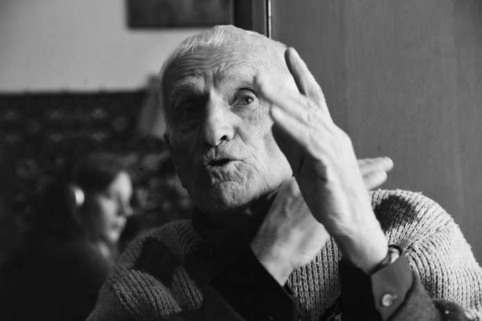 Як німецький журналіст підтримує пенсіонерів у Львові (фото) Як німецький журналіст підтримує пенсіонерів у Львові (фото)