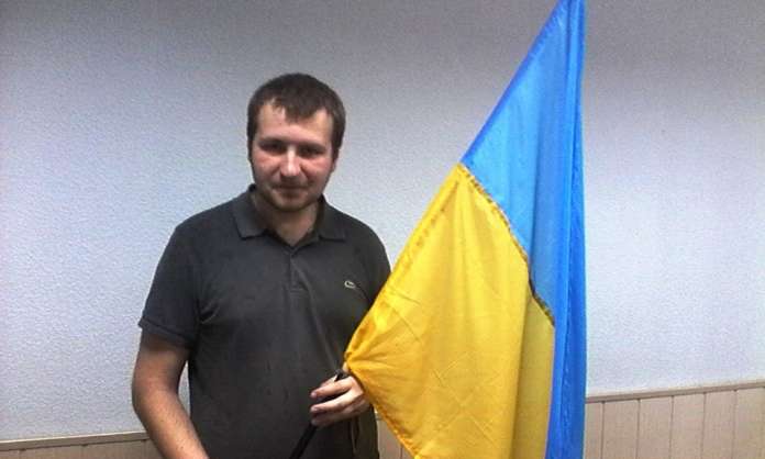 Полоненого патріота бойовики засудили до двох років тюрми Полоненого патріота бойовики засудили до двох років тюрми