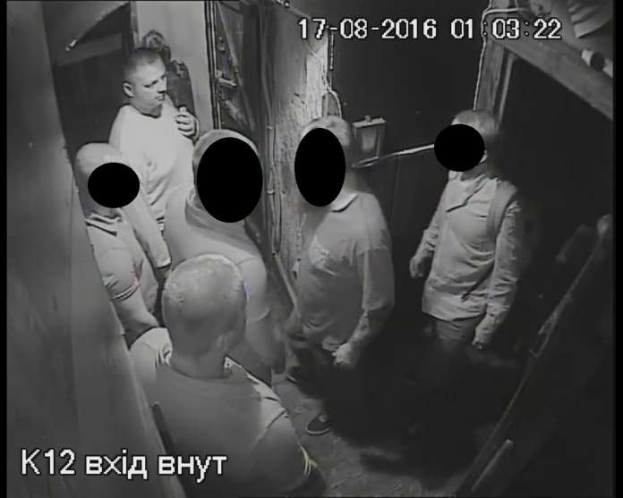 У Львові розшукують осіб, причетних до замаху на вбивство (Відео) У Львові розшукують осіб, причетних до замаху на вбивство (Відео)
