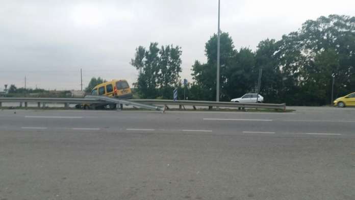 Неподалік Львова трапилася ДТП (Фото) Неподалік Львова трапилася ДТП (Фото)