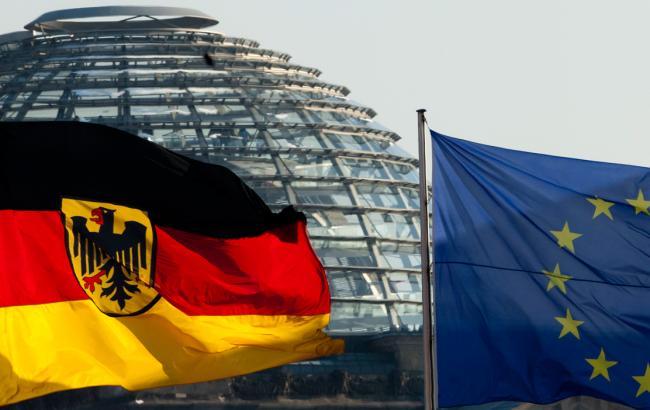 Прапори Німеччини та ЄС