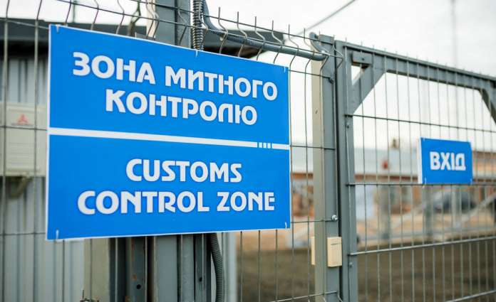 Громадянин Польщі хотів незаконно провезти до України 20 тонн товару Громадянин Польщі хотів незаконно провезти до України 20 тонн товару