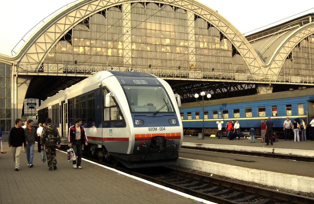 21 вересня на Львівській залізниці внесуть зміни в розклад руху приміських потягів