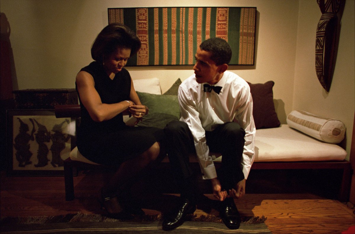 barack-obama-michelle-obama-love-story-romance-photos-04