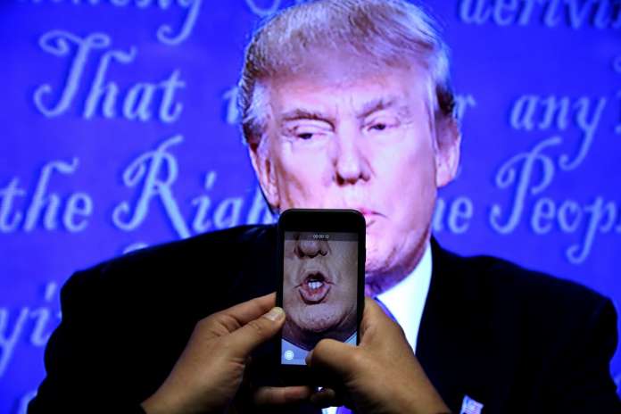 Трамп звинуватив Google у змові з Клінтон Трамп звинуватив Google у змові з Клінтон