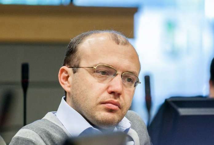 Родина нардепа Єднака задекларувала понад гектар землі Родина нардепа Єднака задекларувала понад гектар землі