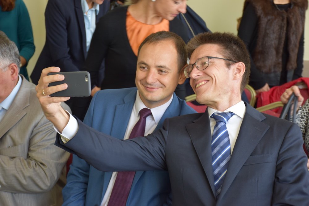 Руслан Марцінків разом із послом Данії в Україні Донсом Крістенсеном на відкритті лабораторії Ektos / pravda.if.ua
