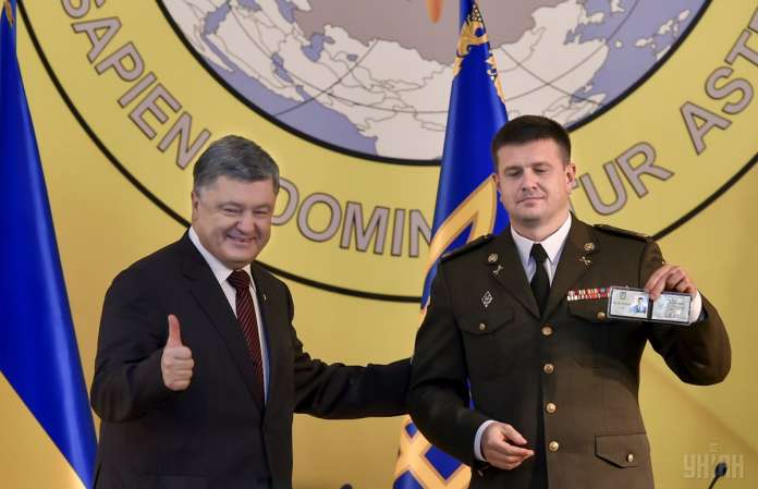 Порошенко представив нового керівника Головного управління розвідки Порошенко представив нового керівника Головного управління розвідки