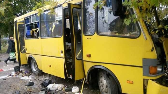 З’явилося відео з наслідками страшної аварії на вулиці Зеленій (відео) З’явилося відео з наслідками страшної аварії на вулиці Зеленій (відео)