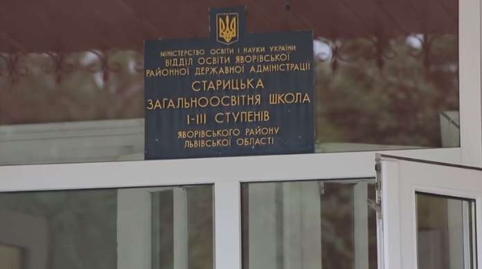 Американські десантники допомогли відремонтувати школу на Львівщині Американські десантники допомогли відремонтувати школу на Львівщині