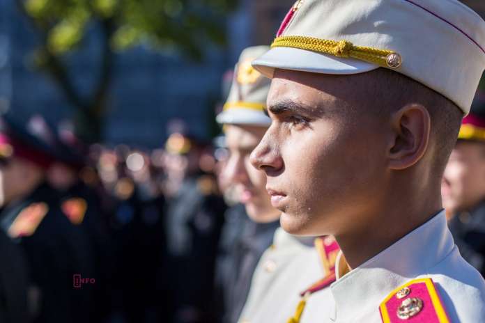 Першокурсники Львівського ліцею з посиленою військово-фізичною підготовкою урочисто склали присягу (фото) Першокурсники Львівського ліцею з посиленою військово-фізичною підготовкою урочисто склали присягу (фото)