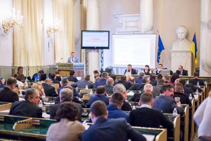 Львівська облрада вимагає впорядкувати перетин кордону автівками з іноземною реєстрацією Львівська облрада вимагає впорядкувати перетин кордону автівками з іноземною реєстрацією