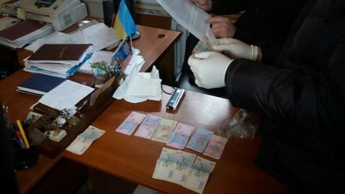На Львівщині СБУ затримала на хабарі посадовця Держсільгоспінспекції На Львівщині СБУ затримала на хабарі посадовця Держсільгоспінспекції
