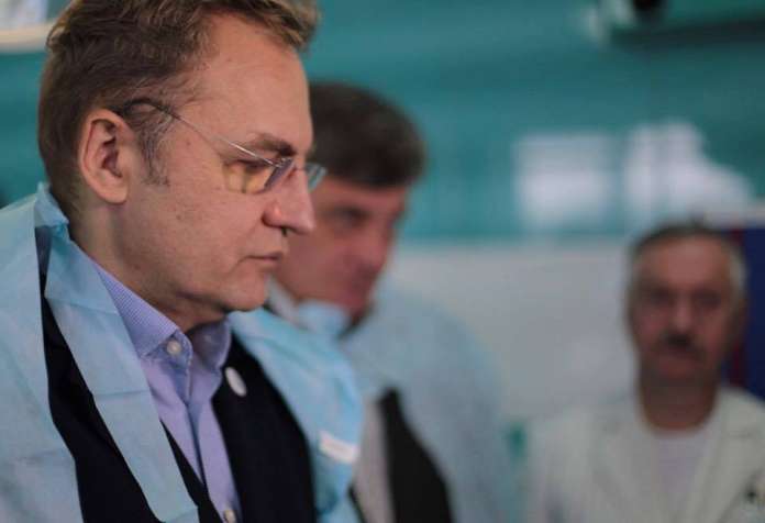 «Ми взагалі не говоримо про жодні об’єднавчі процеси», – Садовий про об’єднання із Саакашвілі «Ми взагалі не говоримо про жодні об’єднавчі процеси», – Садовий про об’єднання із Саакашвілі