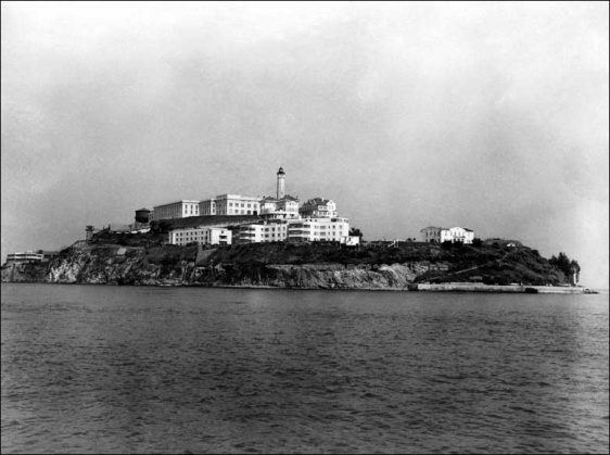 45908780_alcatraz-562x419