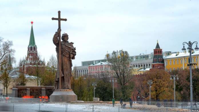 У Москві відкрили гігантський пам’ятник князю Володимиру
