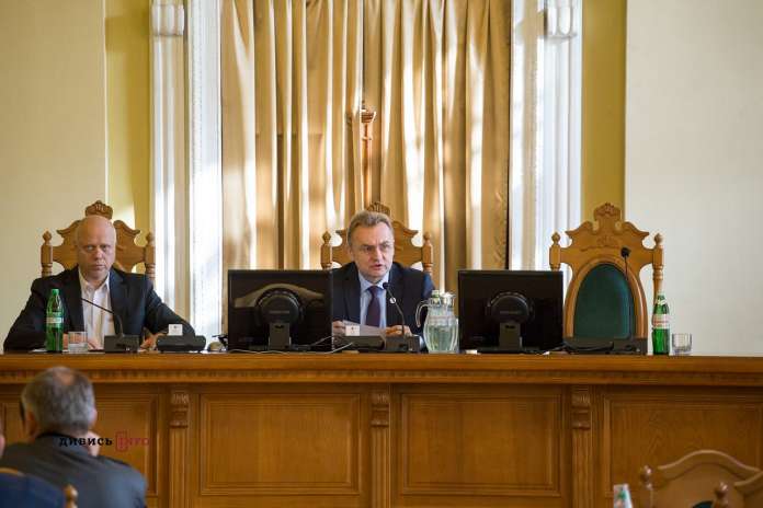 Садовий хоче будувати свій сміттєпереробний завод окремо від Синютки Садовий хоче будувати свій сміттєпереробний завод окремо від Синютки