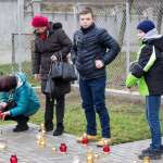 Школярі Львова запалили «Свічу пам'яті», аби вшанувати жертв Голодоморів (фоторепортаж) - 3