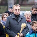 Школярі Львова запалили «Свічу пам'яті», аби вшанувати жертв Голодоморів (фоторепортаж) - 15