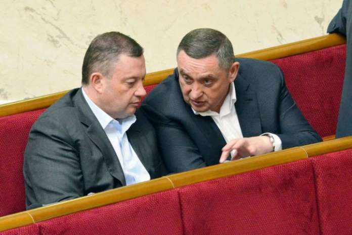 Фірми братів Дубневичів виграли майже третину усіх будівельних тендерів Фірми братів Дубневичів виграли майже третину усіх будівельних тендерів