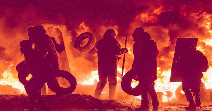 50 думок про Революцію Гідності: це було питання «або ми їх, або вони нас», – письменник Олексій Чупа 50 думок про Революцію Гідності: це було питання «або ми їх, або вони нас», – письменник Олексій Чупа