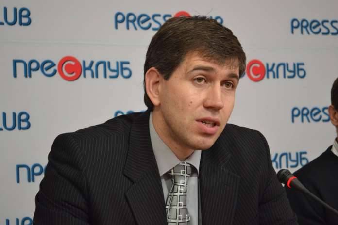 Депутат пропонує кожному звалищу в області «втулити» по машині львівського сміття Депутат пропонує кожному звалищу в області «втулити» по машині львівського сміття