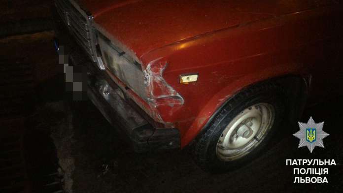 У Львові чоловік скоїв ДТП, а потім втік, залишивши авто У Львові чоловік скоїв ДТП, а потім втік, залишивши авто