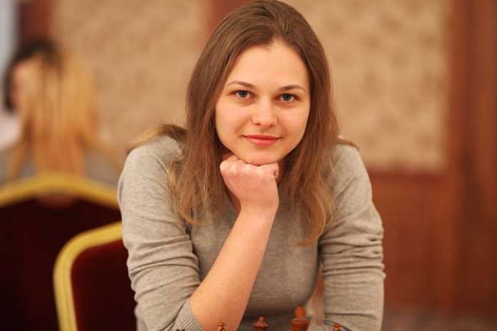 Порошенко привітав Анну Музичук з перемогою на чемпіонаті світу зі швидких шахів Порошенко привітав Анну Музичук з перемогою на чемпіонаті світу зі швидких шахів