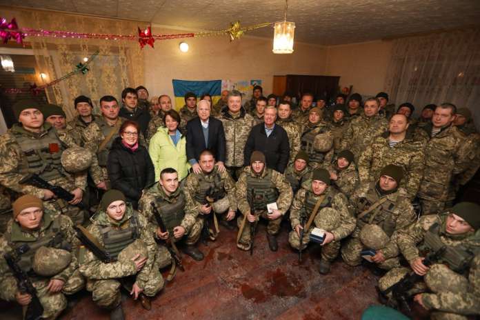 Порошенко прибув в Широкине Порошенко прибув в Широкине