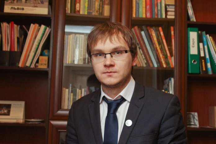 За 2015-ий рік заступник Садового Москаленко заробив майже 150 тисяч гривень (Фото) За 2015-ий рік заступник Садового Москаленко заробив майже 150 тисяч гривень (Фото)