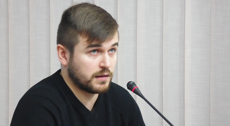 Назар Мухачов