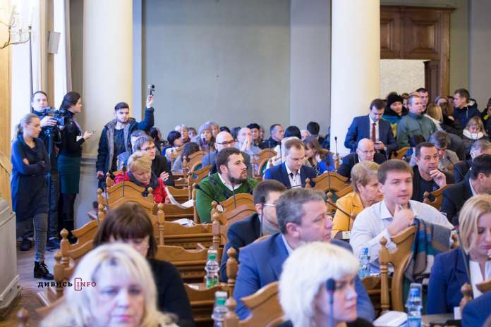 Львівські депутати вимагають пояснень щодо конкурсу на посаду начальника управління освіти Львівські депутати вимагають пояснень щодо конкурсу на посаду начальника управління освіти