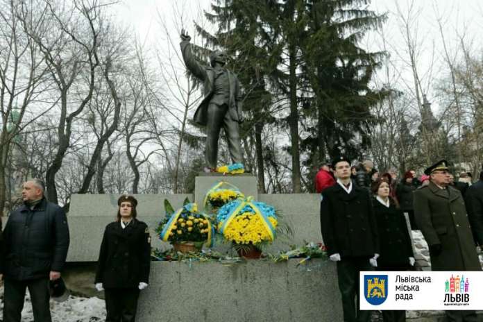 У Львові вшанували пам’ять В’ячеслава Чорновола У Львові вшанували пам’ять В’ячеслава Чорновола
