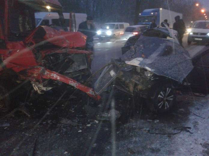 Внаслідок жахливої ДТП у Львові загинув водій – поліція (Фото) Внаслідок жахливої ДТП у Львові загинув водій – поліція (Фото)