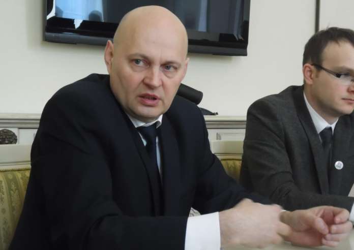 У Львові дві фірми не справляються з вивезенням сміття У Львові дві фірми не справляються з вивезенням сміття