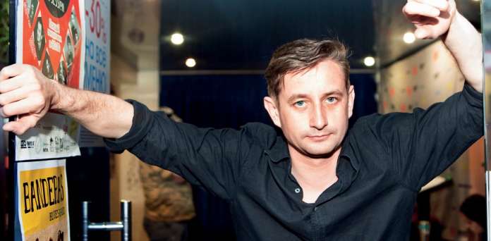 Жадан гідно відповів Медведчуку на закид про «негуманну» українську літературу Жадан гідно відповів Медведчуку на закид про «негуманну» українську літературу