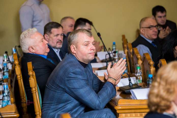 Львівські депутати показали стоматологам зуби Львівські депутати показали стоматологам зуби